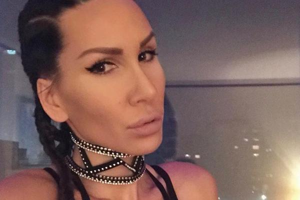 KIKS USRED TRENINGA: Nikolija obukla kratak top, krenula da trenira, ali nije primetila da su joj ISPALE ...! (FOTO)