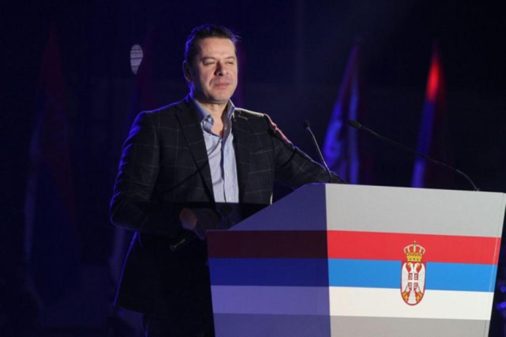 VLADU GEORGIEVU OTKAZAN KONCERT POSLE PODRŠKE SAŠI JANKOVIĆU: Pevač je za ovo saznao preko Tvitera!