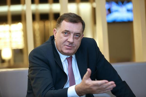 DODIK BEZ DLAKE NA JEZIKU O OSTAVCI VISOKOG PRESTAVNIKA U BiH: "Incko je izveo novi BLEF"!