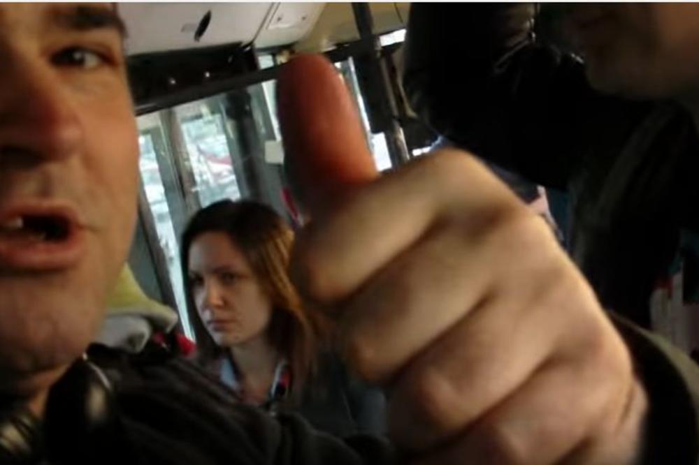 NAPAD U 95-ici! ČOVEK nasrnuo na Kaleta - Gospodara vremena, a ceo autobus ostao u šoku! (VIDEO)