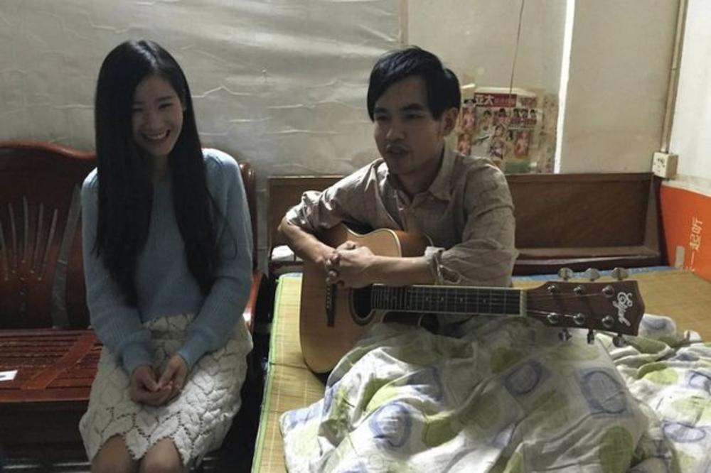 Mlada devojka se udala za muškarca 3 dana nakon što ga je upoznala...NA INTERNETU...a onda...(FOTO)