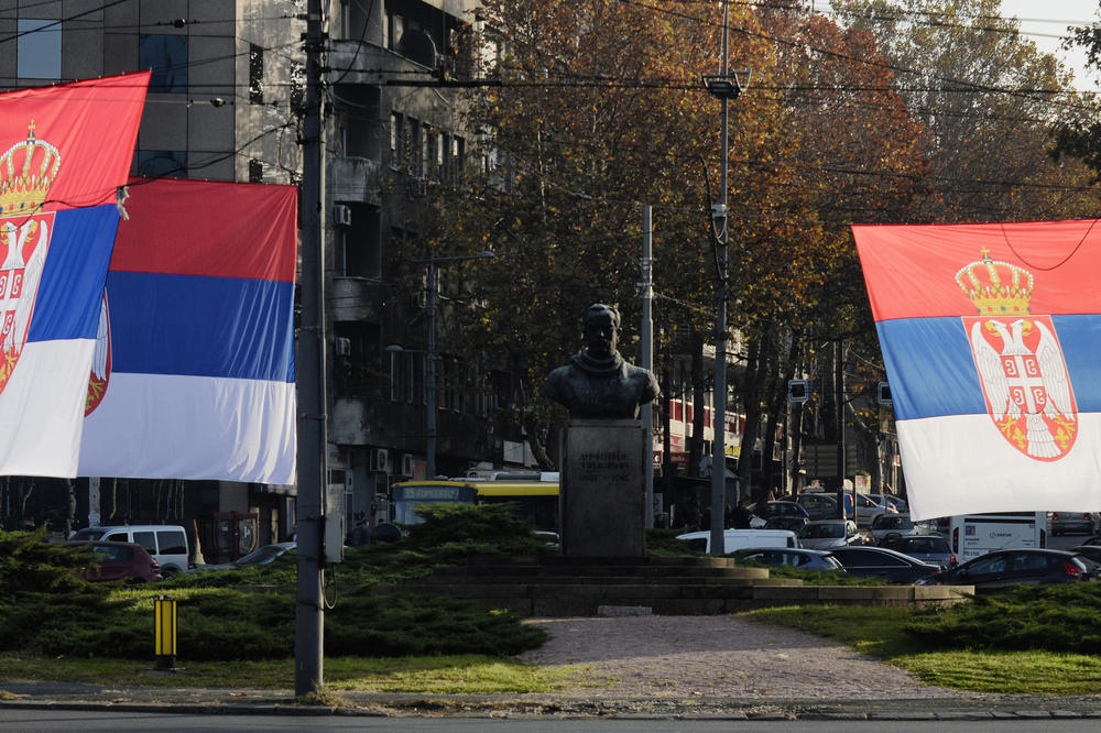 EVO ŠTA ZNAČI PROGLAŠENJE 3 DANA ŽALOSTI! Ova pravila stupaju na snagu, za prekršaj prete kazne i do 200.000 dinara