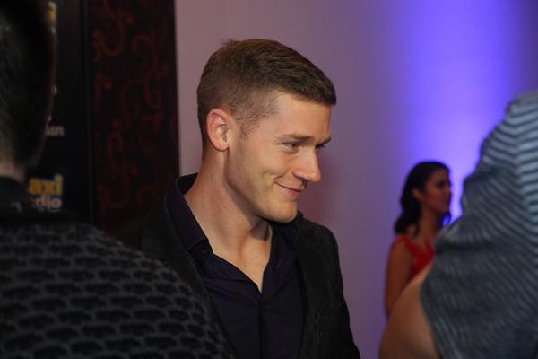 SRPSKI GLUMAC POKAZAO SVOJU PRELEPU SUPRUGU: Izgleda kao MODEL! (FOTO)