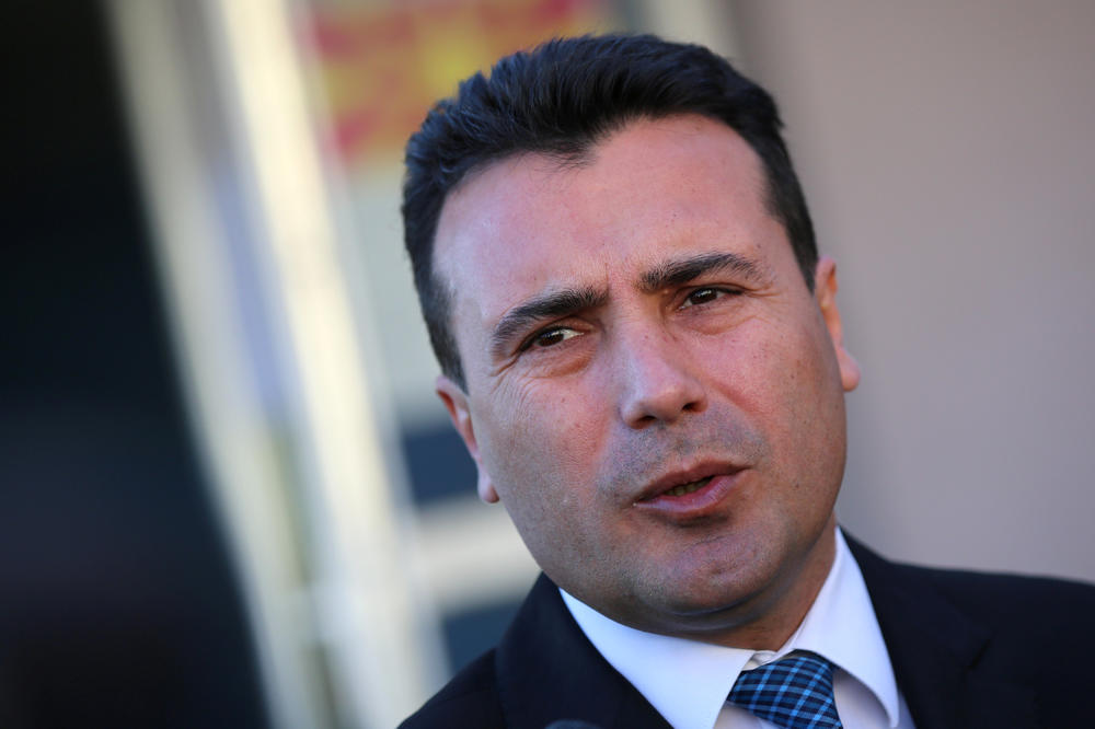 Zaev predao poslaničke potpise predsedniku Ivanovu!