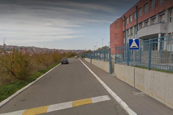 DECA PRONAŠLA BOMBU U BLIZINI ŠKOLE! Izbegnuta tragedija u Kaluđerici!