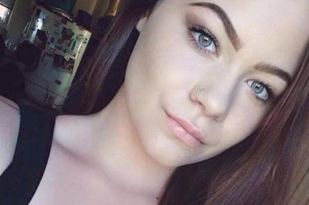 Ofarbala se kao i svakog puta, a onda je USLEDIO HOROR! Nije ni sanjala da će je ovo snaći! (FOTO)