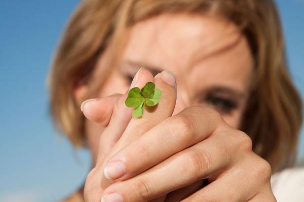 SVI TRIKOVI ZA SREĆU! Kada se treba šišati, kako spavati, zašto pljuvati? (FOTO) (GIF)