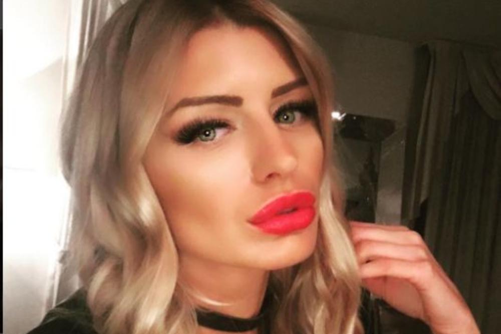 OPET SE ZAIGRALA U FOTOŠOPU! Primećujete li nešto čudno na fotografiji naše bivše misice? (FOTO)