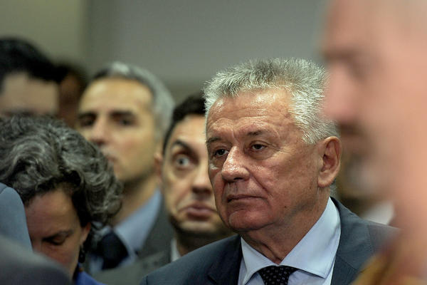 PREBILI VELJU ZBOG SEKSA SA PEVAČICOM: Dobio batine zbog ove mlade devojke!