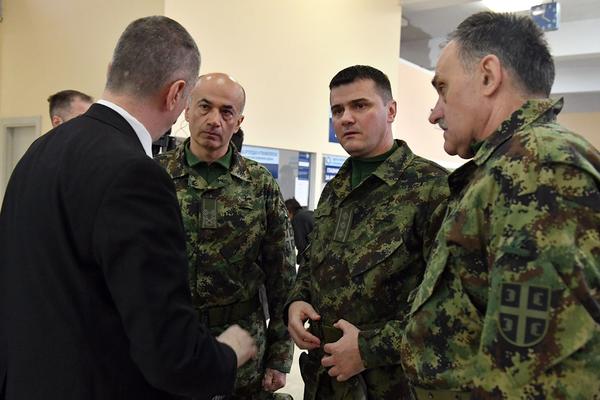 Nastavak potrage za nestalim radnicima posle eksplozije u TRZ Kragujevac! (FOTO)