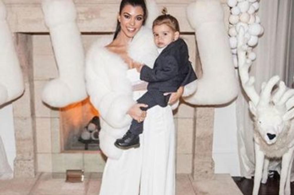 Detetu od 4 godine stavila PIRSING, ali NA USTA! Kardašijanka zgranula svet svojim potezom! (FOTO)