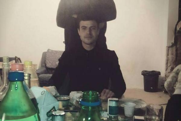 VEČERALI SMO, A ONDA JE PREREZAO VRAT NA MOJE OČI: Ispovest oca iz Niša o Nikolinom stravičnom samoubistvu!