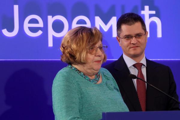 PODRŠKA PENZIONERA JE VELIKO OHRABRENJE ZA MENE: Jeremić danas dobio podršku NUPS  (FOTO)