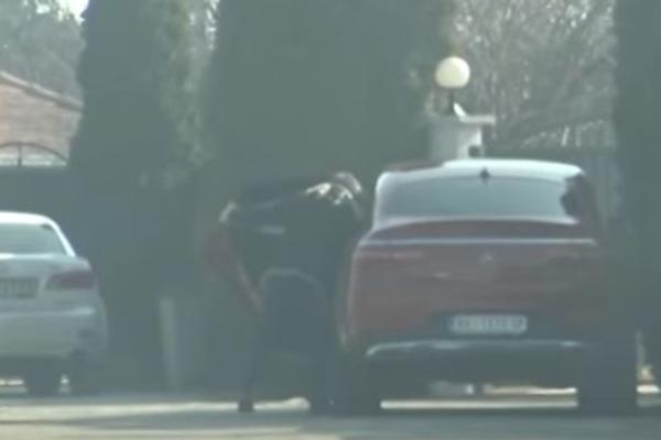 ZVER OD 150.000 EVRA! BMW direktora Granda je najbesniji auto na estradi, mi bismo ŽIVELI u njemu! (FOTO)(VIDEO)
