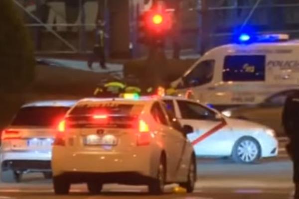 MOGAO JE DA UBIJE I SEBE I NEKOG DRUGOG: Bahati Ronaldo prošao na crveno pred očima policije i nikom ništa! (VIDEO)