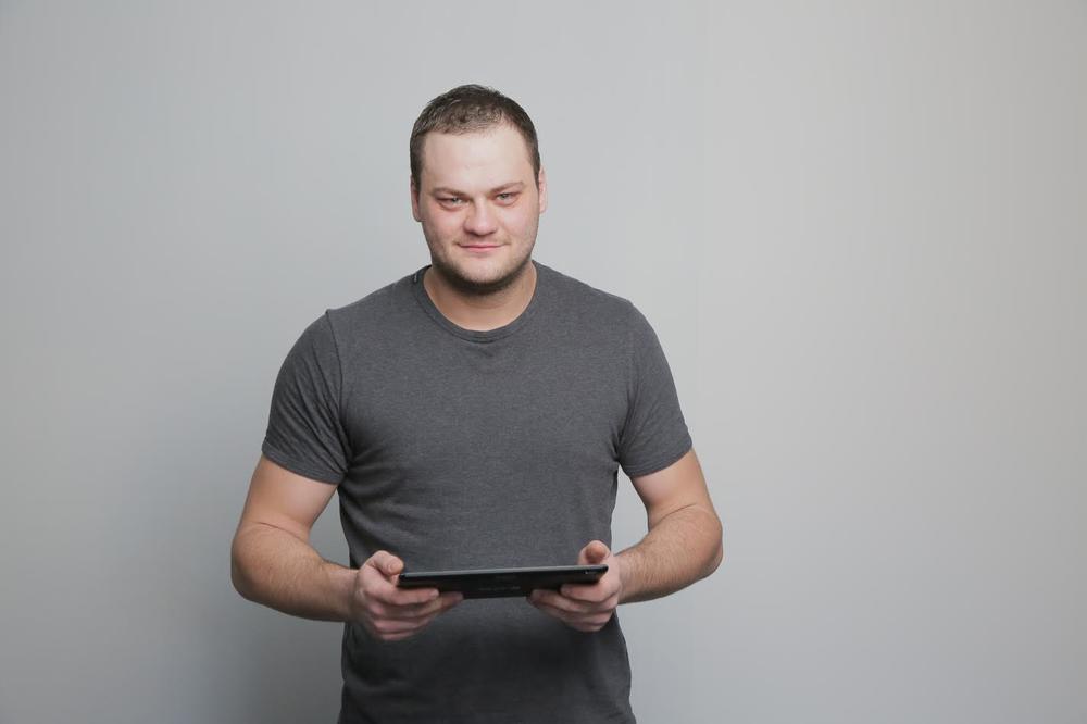 ESPRESO TVITER: Amir Bislimi je najveći hit na Tviteru u poslednjih 10 godina! A onda su krenuli da ga surovo prozivaju... (VIDEO)