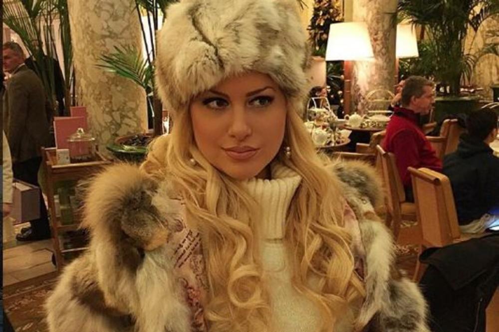 BARBIKA KOJA ŽIVI KAO U BAJCI: Ovo je sestričina naše POZNATE GLUMICE, a verenik joj je pravi HIT!