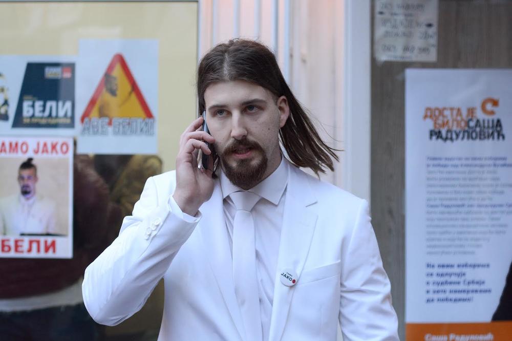 BELI OSTAJE BEZ KANDIDATURE ZBOG NOTARA? Ljudi, pa nemoguće da su svi u Beogradu zauzeti! Ćeraćemo se junački!