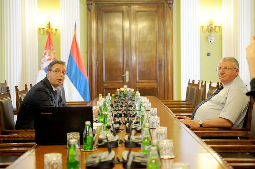 ŠEŠELJ IZAZIVA VUČIĆA: Zakazujem ti šahovski meč posle izbora - RASTURIĆU TE KAO I RANIJE!