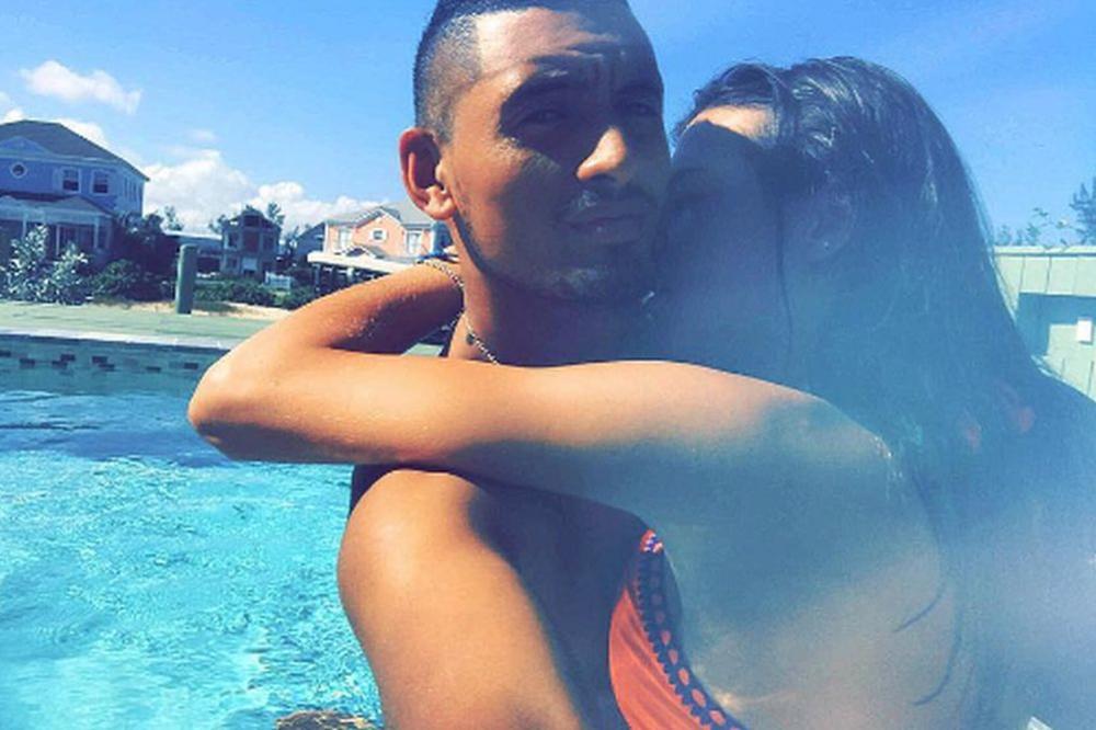 NAJVEĆA ZAVODNICA U ČETVRTFINALU VIMBLDONA! Posle TURBULENTNE veze sa Kirjosem opčinila NAJLEPŠEG na turu!