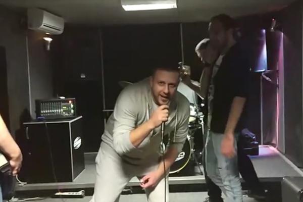 Srpski metalci pržili su u skloništu na Novom Beogradu. A onda je ušao ON... ŠOK PESMA OD KOJE VAM NEĆE BITI DOBRO! (VIDEO)