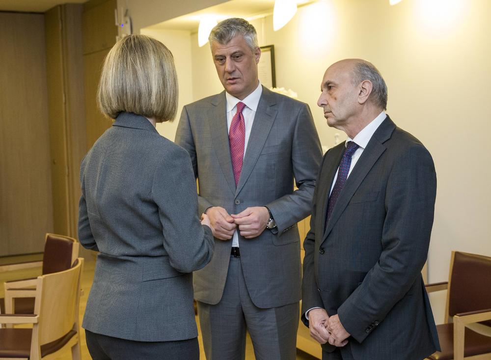 Važan susret, Tači 