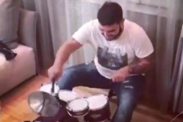 Darko, BATALI - nije to za tebe! Ovako je pevač pokušao da promeni profesiju i IZBLAMIRAO SE najžešće! (VIDEO)