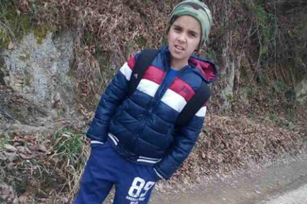 Nestao Konstantin (10)! Dečak je izašao iz kuće i od tad ga nema, traže ga policija, meštani, lovci! (FOTO)