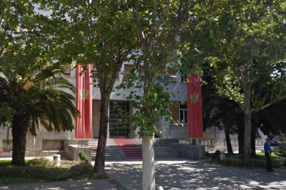 SRBI OSUĐENI NA 5 MESECI ZATVORA: Priznali da su planirali da 16. oktobra nasilno zauzmu Skupštinu Crne Gore!