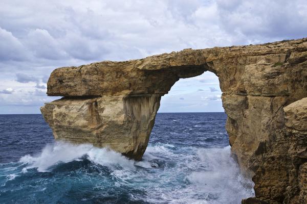 Nema ga više: Simbol Mediterana survao se u more! (FOTO)
