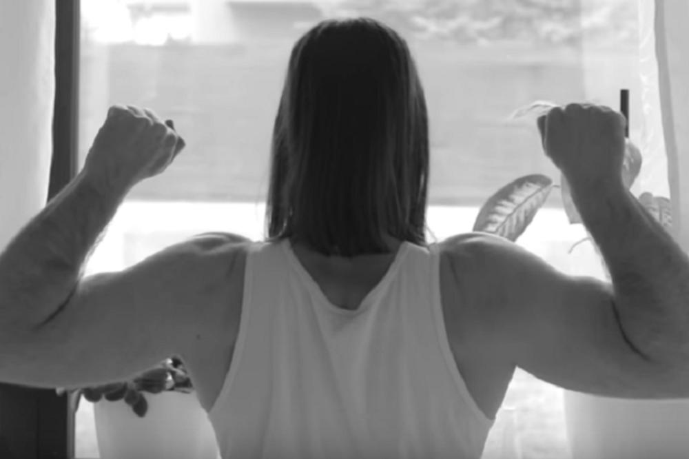 BELI SE BUDI: Preletačević izbacio najčudniji predizborni spot ikada! (VIDEO)