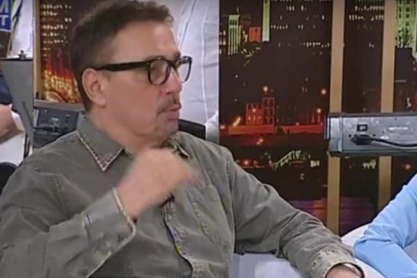 SKANDAL U PROGRAMU UŽIVO! Voditelj otkrio da mu je Keba otac, a onda je pevač to i priznao! (VIDEO)