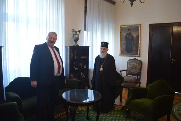 SUSRET DANA: Šešelj i Momčilo Krajišnik kod patrijarha Irineja! (FOTO)