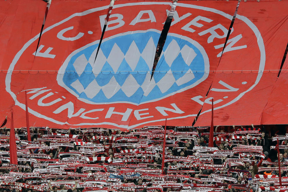 BAJERN ISPUSTIO POBEDU U NADOKNADI: Augzburg smorio Bavarsku! Dortmundu derbi dve Borusije!