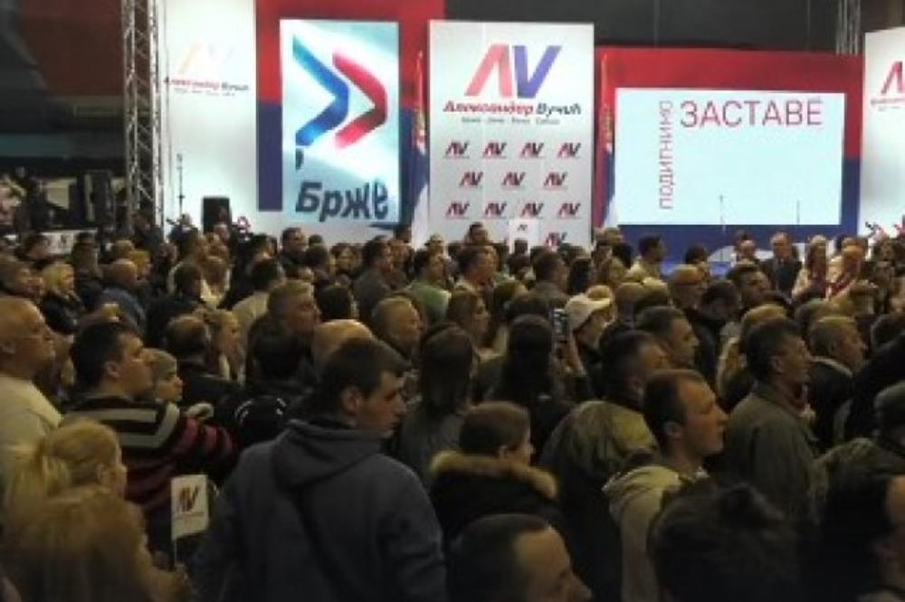 Običan narod nazivaju sendvičarima, a mi ćutimo: Vučić na mitingu u Leskovcu (VIDEO)