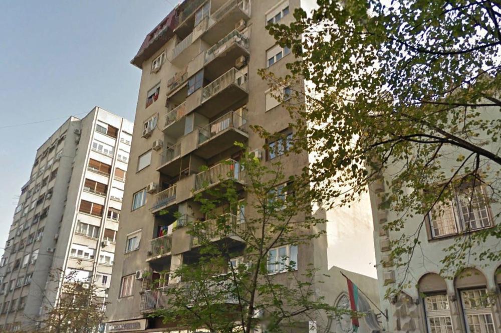 MUŠKARAC (30) SKOČIO SA 8. SPRATA! Samoubistvo u centru Beograda!