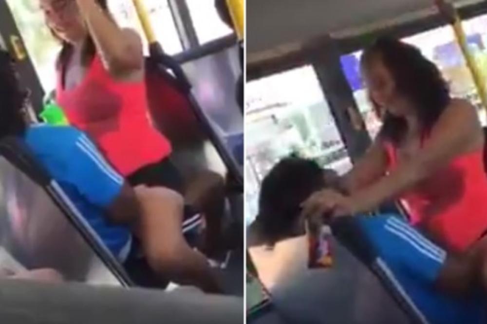 OVO SE JEDNOM VIĐA! Zajahala ga je usred autobusa, a pravi šou je krenuo kada je skinula majicu! (VIDEO)