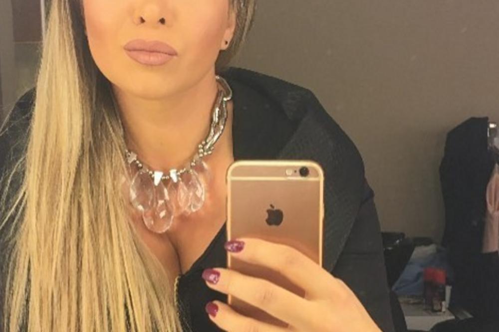 Potpuno besmisleni TVITOVI  KARLEUŠE: Pašćete od smeha kad pročitate tvit broj 9!