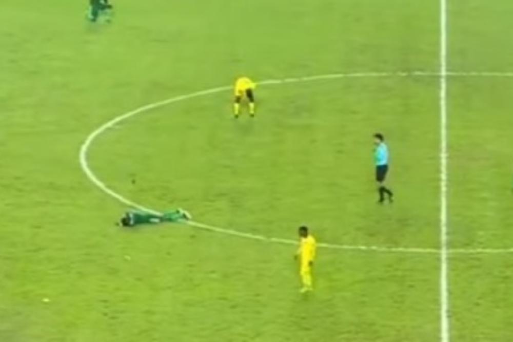 Fudbaleri se gušili i padali od nemoći... Nećete moći da spavate posle ove jezive scene! (VIDEO)