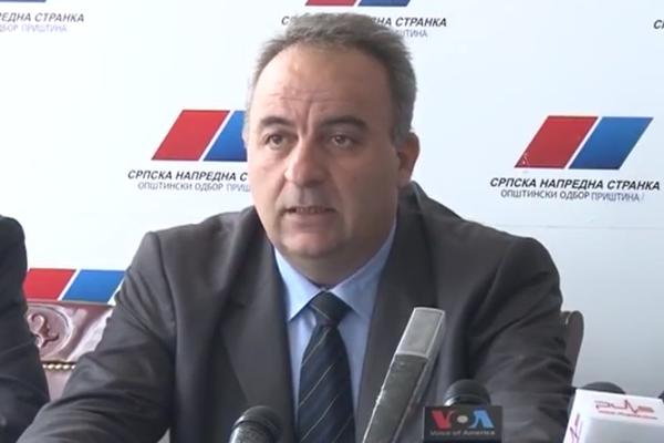 OPET HAPSE SRBE NA KOSOVU: Priveli gradonačelnika zbog postera sa likom Aleksandra Vučića!