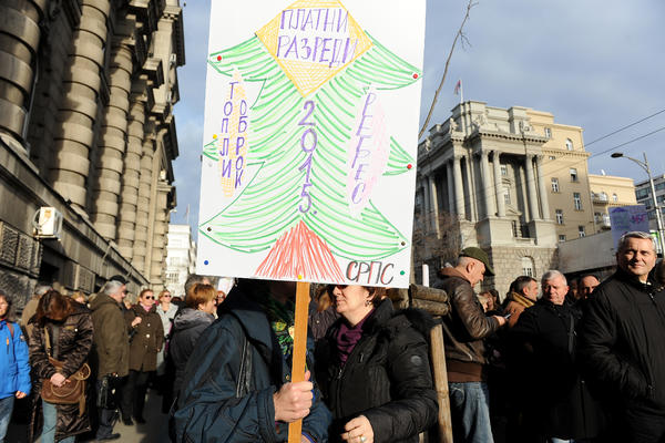 PROSVETA PONOVO U ŠTRAJKU: Časovi skraćeni, protest ispred Vlade!