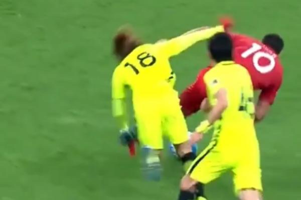 POPADAŠE OD SILE: Japanci se odbijali od stamenog Hulka kao loptice skočice! (VIDEO)