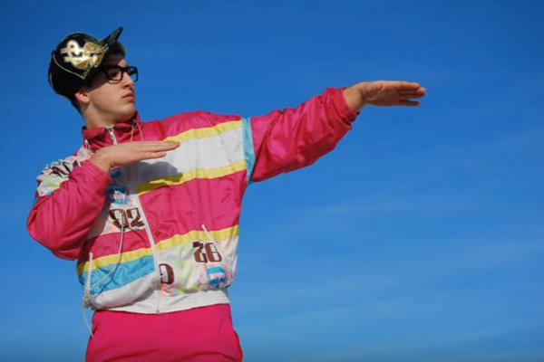 BELI JE BIO I REPER Mi nismo kao vi, čobani lakirani! Da li je još tada pesmom predvideo sve?! (VIDEO)