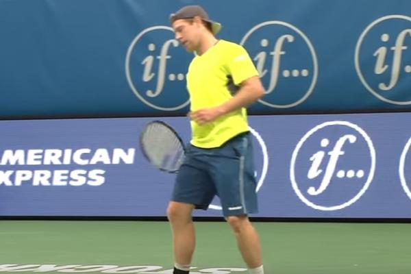 SRBIN ZAVRŠIO NA OPERACIJI: Šveđanin reketom izbio dva zuba srpskom teniseru!