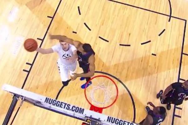 Kako se zove onaj momak? Jokić? Solidan je! Čudna izjava Krisa Pola o srpskom košarkašu! (VIDEO)