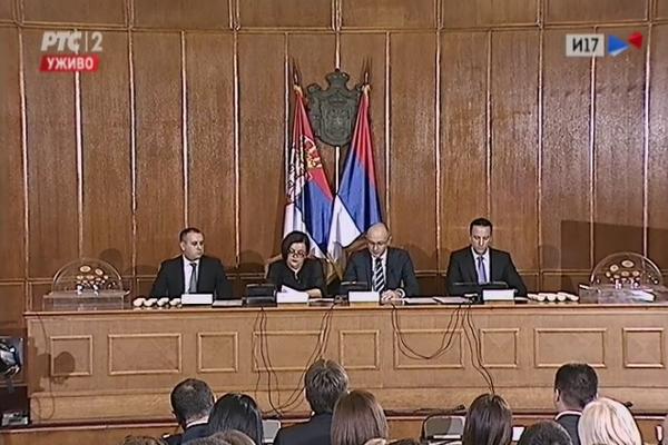 JEDAN DO DRUGOG! NA GLASAČKOM LISTIĆU BELI POD BROJEM 5, A VUČIĆ DOBIO 6! Održan predizborni žreb, evo ko je prvi na listi!(VIDEO)