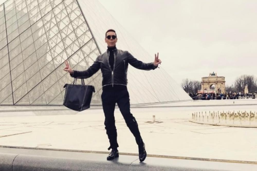 Poznati pevač do juče je bio predmet sprdnje svih! Onda je izgubio 60 kg, sad ga niko ne prepoznaje! (FOTO)