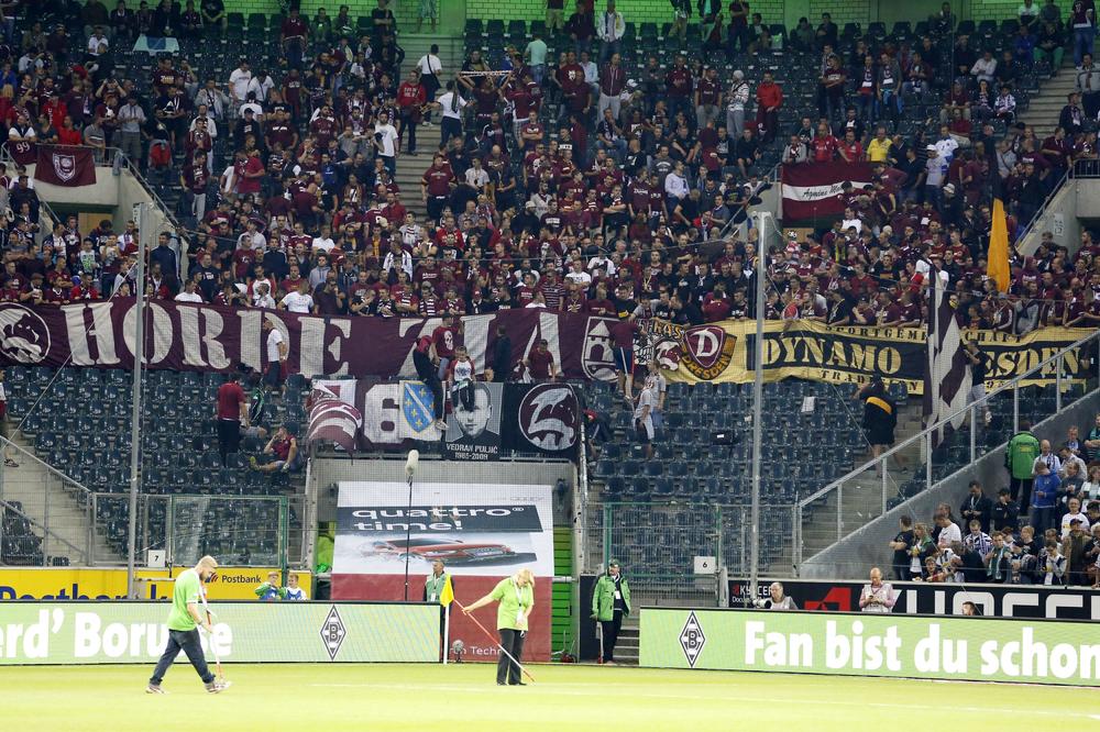 NEVIĐENI SKANDAL NA TRENINGU: Horde zla fizički napale fudbalere Sarajeva - PROZIVALI DIREKTORKU KLUBA!