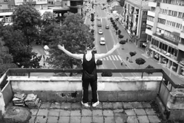 Treba mi neko kao ti, ovde su ljudi mnogo zli! Beli Preletačević snimio rep pesmu u kojoj psuje i baca rime o cirkanju! (VIDEO)