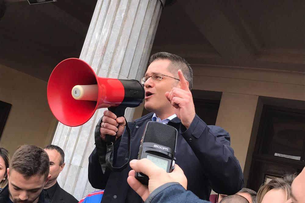 JEREMIĆ: Policija nam ulazi u prostorije, popisuju nas, vode SPECIJALNI RAT